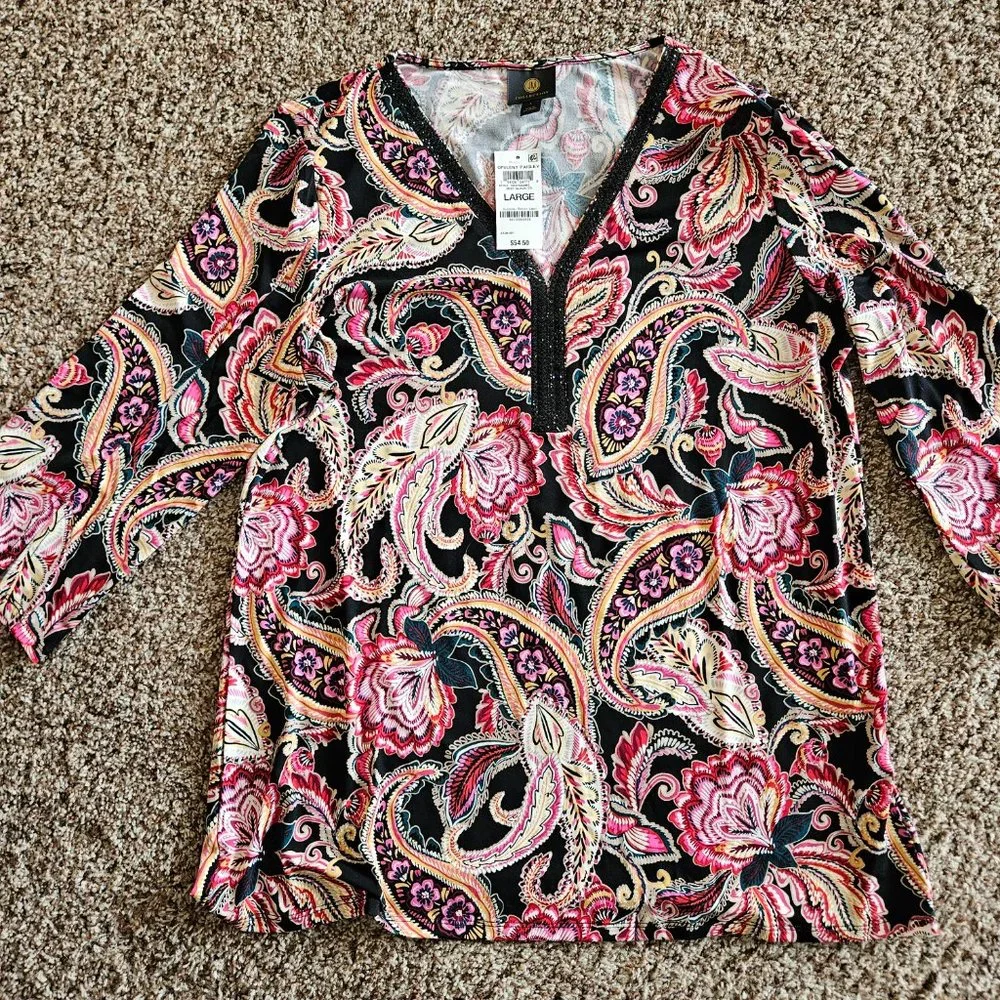Tops - Picture 3 of 4